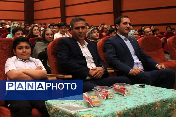 تجلیل از پسران آینده‌ساز بهارستانی