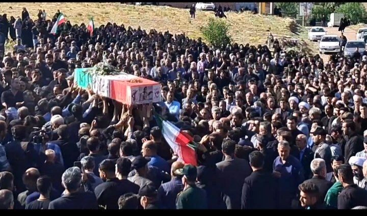 وداع مردم سراب با دومین شهید مدافع وطن