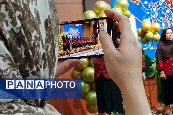 حضور مسئولان و فرهنگیان اداره کل آموزش و پرورش شهرستان‌های تهران در جشن ولادت حضرت مهدی(عج)