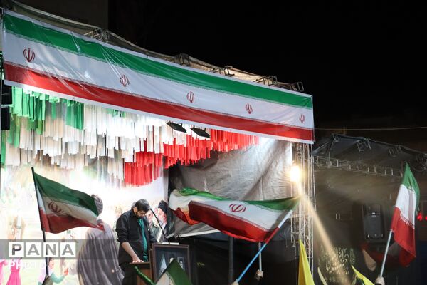 مردم، همچنان پای کار ایران