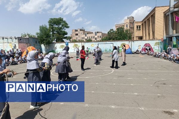 برگزاری اردون مدرسه‌ای در دبستان دخترانه آیت‌الله مرعشی نجفی قلعه نو کهریزک 