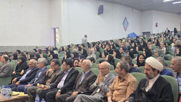 همایش تجلیل از فرهنگیان بازنشسته ناحیه۴ اصفهان در اردوگاه شهید بهشتی اصفهان