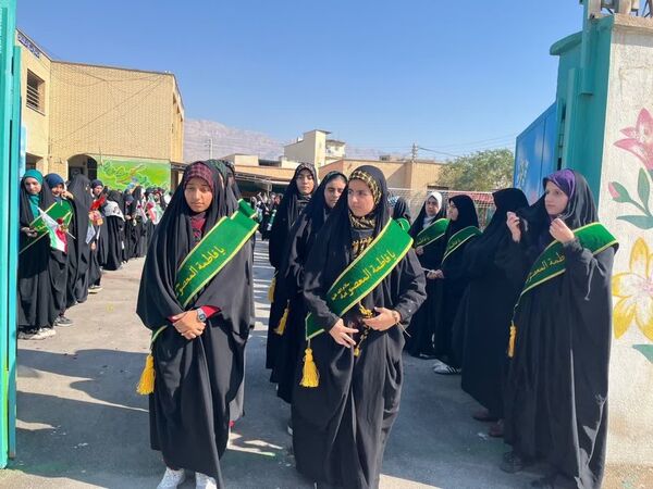 استقبال مدارس دشتی از شهید گمنام