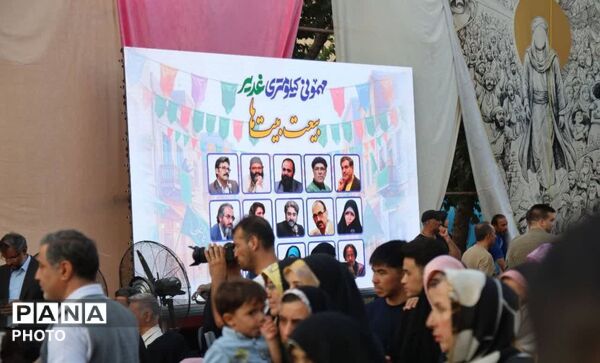  محفل شاعران آیینی در غرفه فرهنگسرای خاوران در مهمانی ۱۰ کیلومتری غدیر
