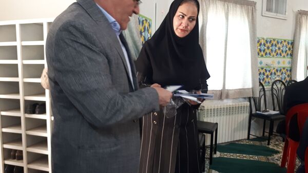 جلسه مجمع عمومی انجمن اولیا و مربیان در دبیرستان شاهد شهید حمامی ناحیه 6 مشهد