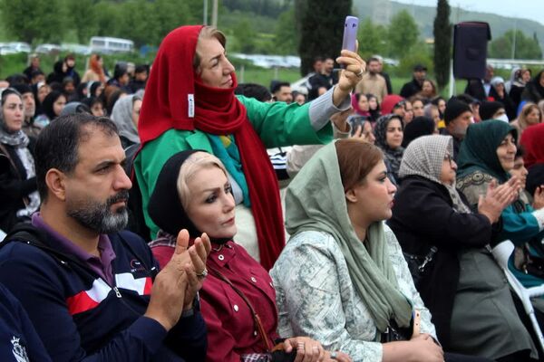 همایش پیاده‌روی خانوادگی در گلوگاه 