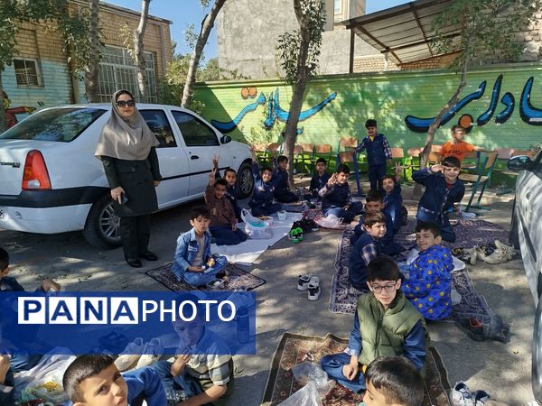 صبحانه سلامت در مدرسه مبین شهرستان شیروان