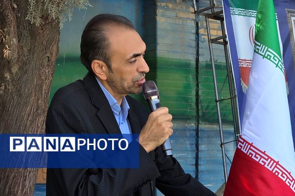 آیین افتتاحیه زمین چمن مصنوعی دبستان اسماعیل سامنی ناحیه ۲ بهارستان