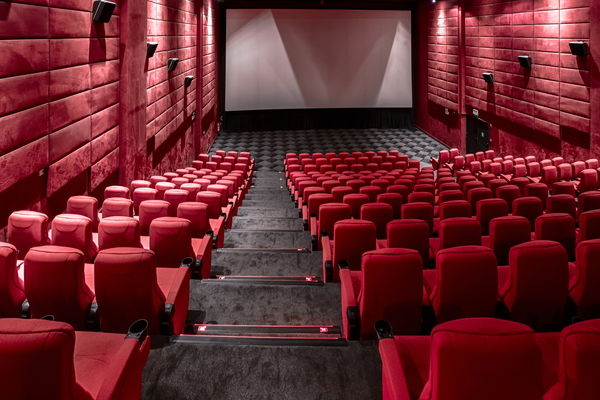 سالن‌های سینما در سراسر کشور باز است