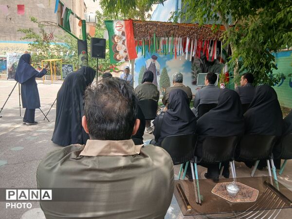 مراسم نهال امید یادواره شهید جاوید الاثر ماکان نصیری درمدرسه میثاق ناحیه ۳