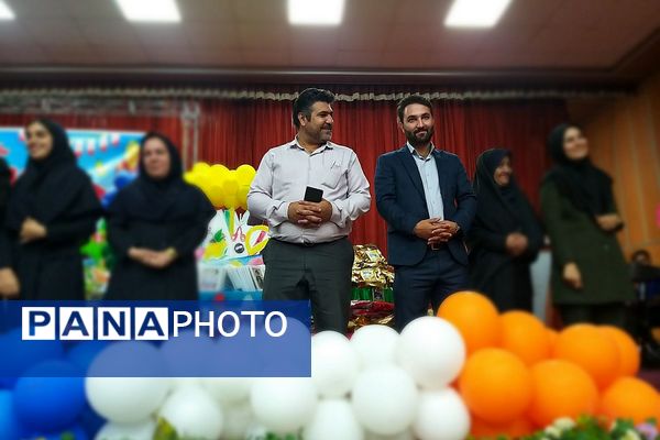 برگزاری جشن الفبای پسران دبستان شهدای غزه در کانون ملائک شهرستان قرچک با حضور گروه نمایشی روناک