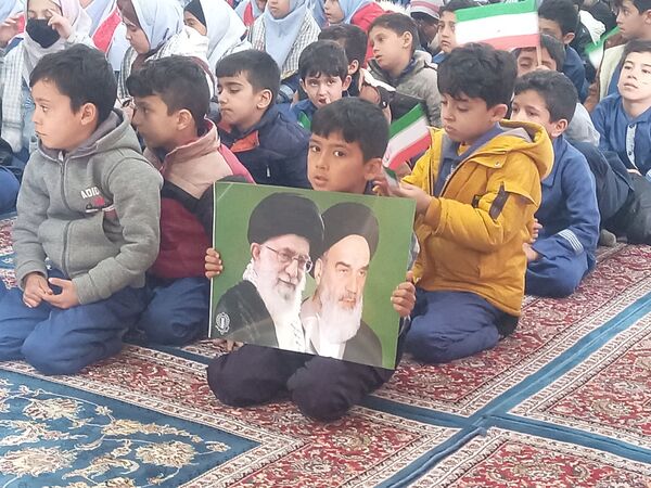 جشن باشکوهی به مناسبت ایام الله دهه  فجر در حسینیه شهر بار