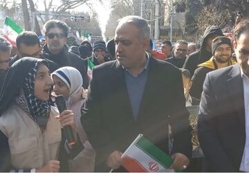 حضور پرشور دانش‌آموزان در راهپیمایی، نشان از درک عمیق آن‌ها از انقلاب اسلامی است
