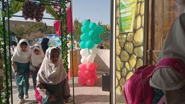 بوی علم و بوی دانش درهوای دبستان لطیفه