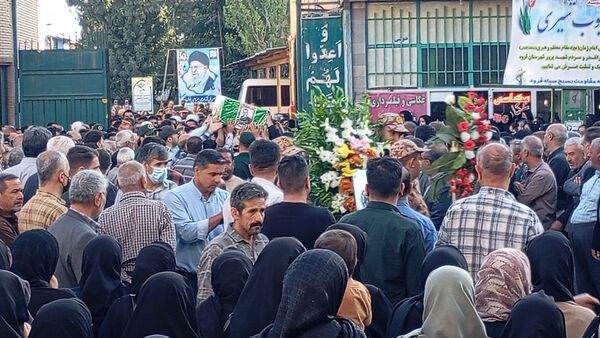 وداع باشکوه مردم قروه با پیکر مطهر شهید ایوب شیری
