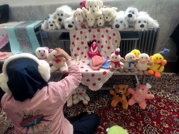 برگزاری نمایشگاه کارهای هنری در دبیرستان فیاض شهرستان کاشمر 