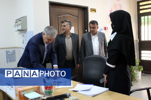 بازدید نماینده مردم بویراحمد، دنا و مارگون در مجلس شورای اسلامی از حوزه‌های امتحانات نهایی