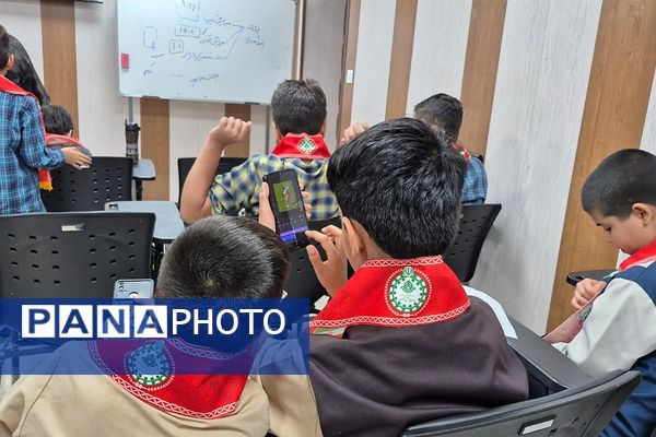 برگزاری کلاس آموزش هوش مصنوعی ویژه پیشتازان منطقه کهریزک 