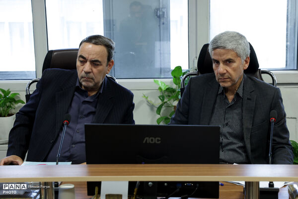 جلسه کمیسیون فعالیت‌های تابستانی دانش‌آموزان در تابستان 1405