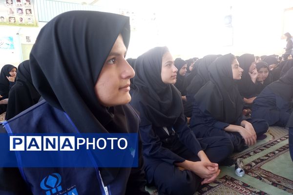 کارگاه آموزشی تغذیه سالم ویژه دانش‌آموزان پایه هفتم دبیرستان شاهد فیض