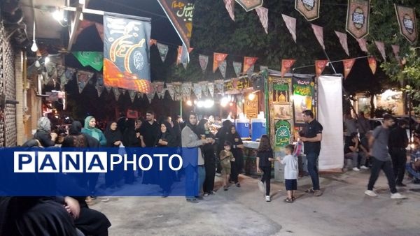 موکب‌های عزاداری‌، پذیرای عزاداران حسینی بودند