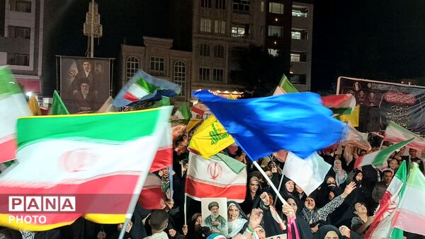 خروش ملت ایران در شب نود و پنجم حماسه میدان داری-١