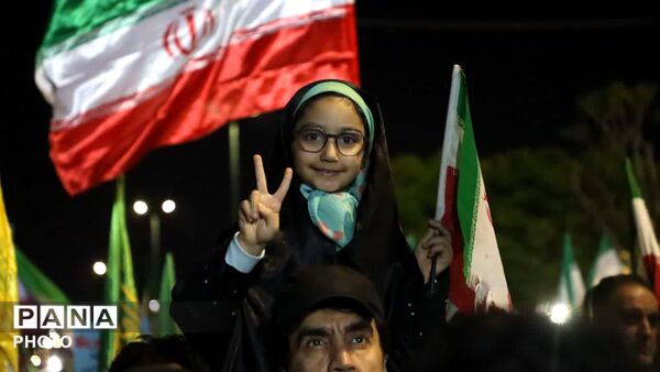 پنجاه و چهارمین موج حضور مردم در خیابان‌های کرج 