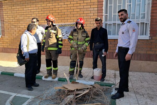 مراسم پدافند غیرعامل در دبیرستان بشارت بهارستان‌دو 