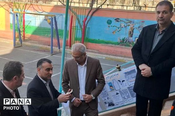 توزیع شیر رایگان در دبستان علی‌اکبر طالبی شهرری