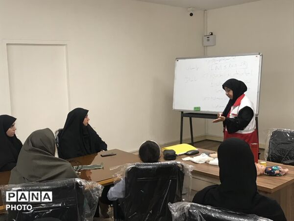 دوره آموزشی مهارت‌های خود‌امدادی و دگر‌‌امدادی در تهران