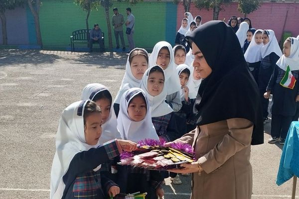 برگزاری صبحگاه‌ در کهریزک با برنامه‌های متنوع