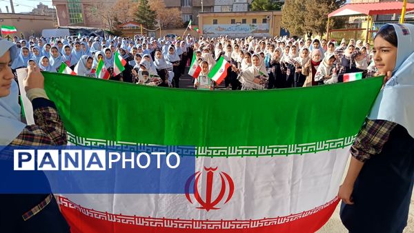 جشن ایرانمون در دبستان دخترانه فاطمه زهرا (س)