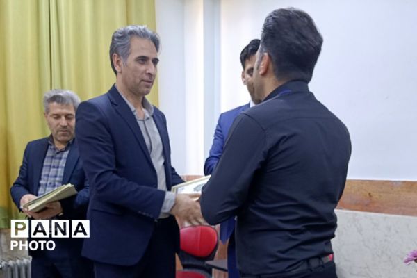 برگزاری جشنواره همیار معلم در بهارستان‌دو