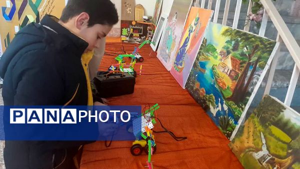 برگزاری مسابقات رباتیک در کانون شهدای فرهنگی ملارد