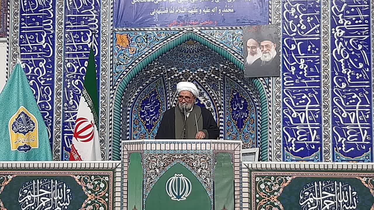 بر سر اصول و عزت مردم با کسی مذاکره نمی‌کنیم