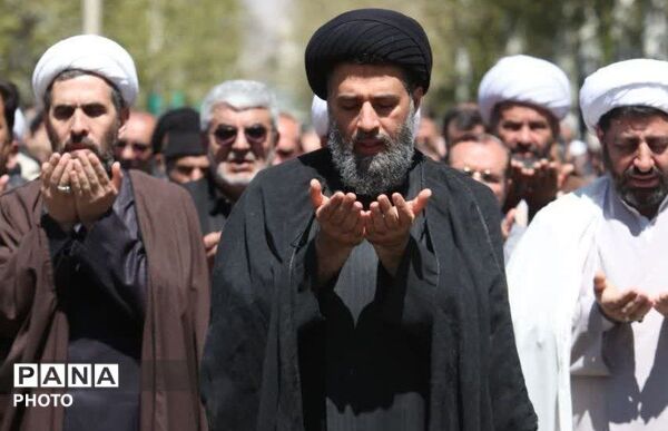 مردم نظرآباد با قلب‌هایی مالامال از عشق و وفا در سوگ رهبر شهید گردهم آمدند