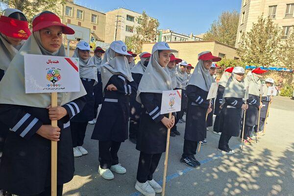 برگزاری انتخابات انجمن‌های ورزشی در دبیرستان زینبیه۲ شهریار