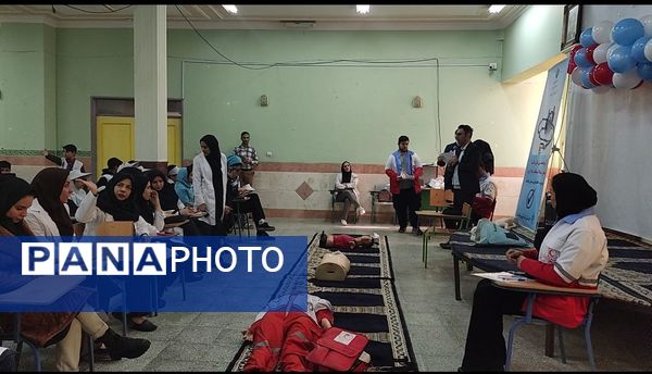 رقابت علمی و مهارتی سفیران سلامت در رباط کریم؛ گامی برای ارتقای آگاهی بهداشتی دانش‌آموزان