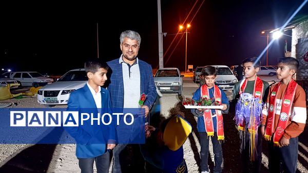 شور و شوق دانش‌آموزان در روز پدر