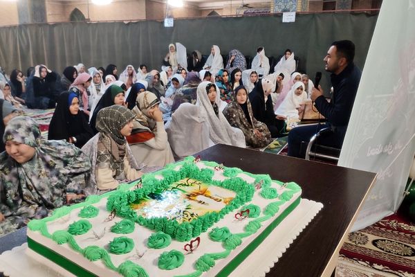 فشافویه میزبان خلوت عاشقانه دانش آموزان در نخستین روز اعتکاف همزمان با ولادت حضرت علی (ع)