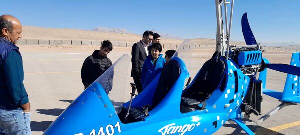 بازدید دانش‌آموزان دبیرستان شهید صدوقی از مرکز هوانوردی پردیس