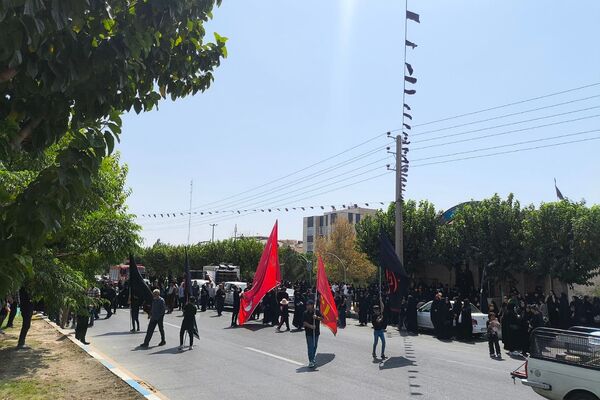 خیل عاشقان حسینی در مسیر جاماندگان اربعین رباط کریم