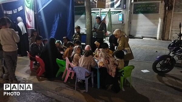 موکب محبان مهدوی برای هفتاد و پنجمین شب میزبان کودکان نیشابوری شد 