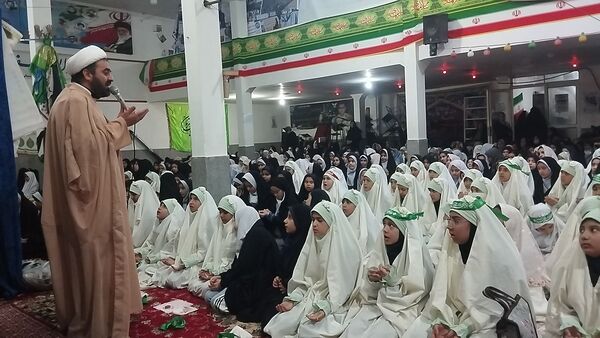ضیافت افطاری در دبستان دخترانه مهندس رحمانی فرد ناحیه ۱ مشهد مقدس