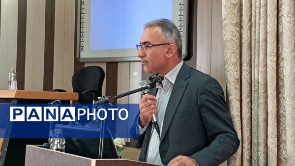 نشست توانمندسازی مدیران و مشاوران مدارس بن با محوریت پیشگیری از آسیب‌های اجتماعی