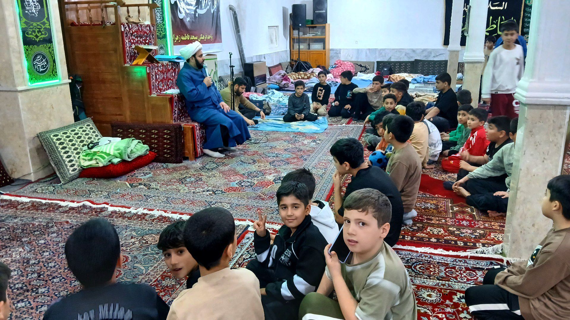 آغاز اعتکاف دانش‌آموزی پسران در مسجد فاطمه زهرا(س) شهرک سیدجمال‌الدین نظرآباد