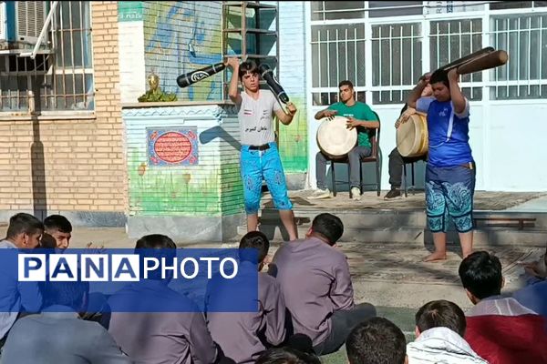 المپیاد ورزشی درون مدرسه‌ای با نمایش منش پهلوانی