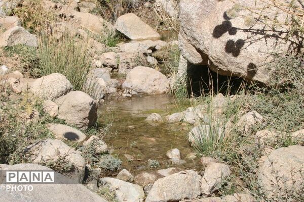 لاسرخ مهریز؛ مقصدی کوهستانی برای طبیعت‌گردان یزد