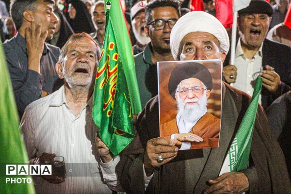 شب چهلم خاکسپاری رهبر شهید در زنجان