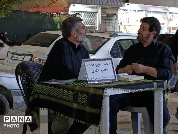 جلوه‌هایی از تجمع میدان امام خمینی(ره) قم در دومین شب محرم